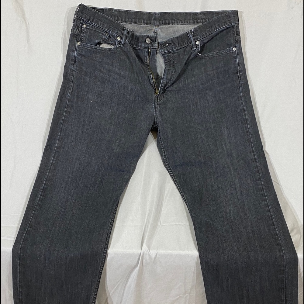 Men’s Levi #569 jeans